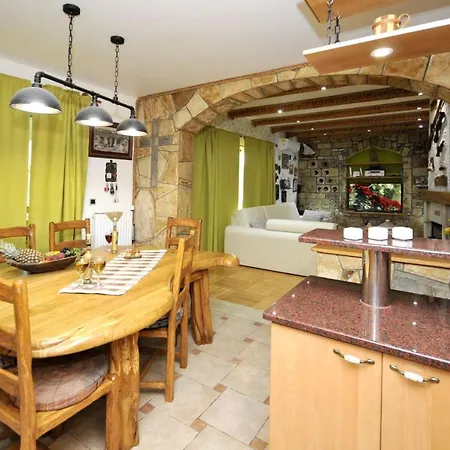 Luxury With Pool, Jacuzzi, Sauna And Gym Villa Trogir