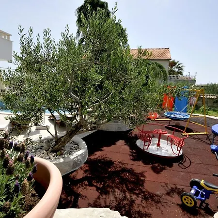 Luxury With Pool, Jacuzzi, Sauna And Gym *
