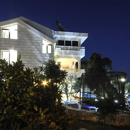 Luxury With Pool, Jacuzzi, Sauna And Gym Villa Trogir