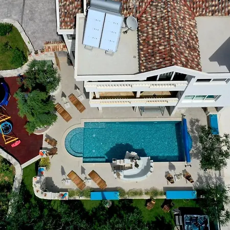 Villa Luxury With Pool, Jacuzzi, Sauna And Gym