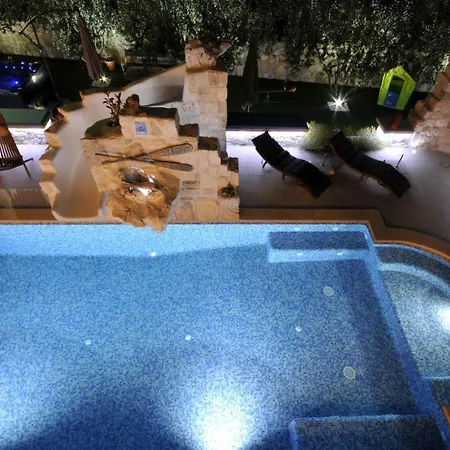 Villa Luxury With Pool, Jacuzzi, Sauna And Gym Trogir
