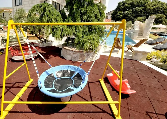 Luxury With Pool, Jacuzzi, Sauna And Gym * Trogir