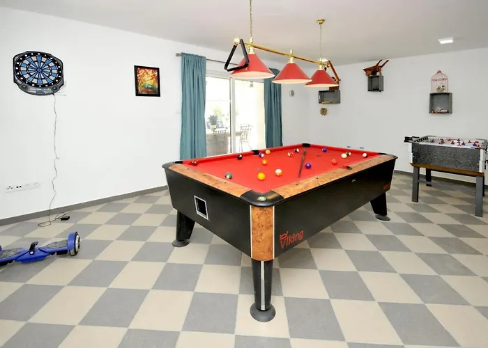Вилла Luxury With Pool, Jacuzzi, Sauna And Gym *