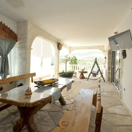 Luxury With Pool, Jacuzzi, Sauna And Gym Villa Trogir