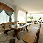 Luxury With Pool, Jacuzzi, Sauna And Gym *