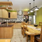 Villa Luxury With Pool, Jacuzzi, Sauna And Gym