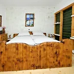 Villa Luxury With Pool, Jacuzzi, Sauna And Gym