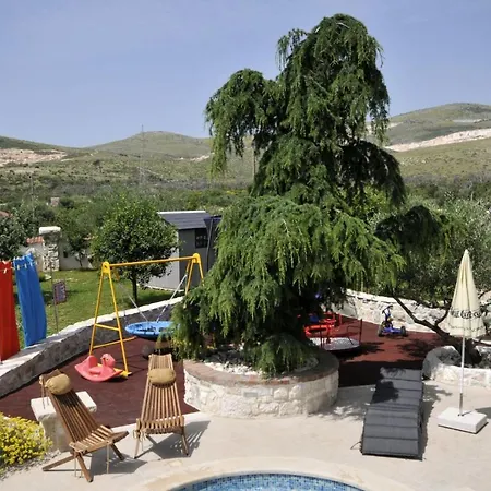 Luxury With Pool, Jacuzzi, Sauna And Gym * Τρογκίρ