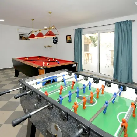 Villa Luxury With Pool, Jacuzzi, Sauna And Gym *