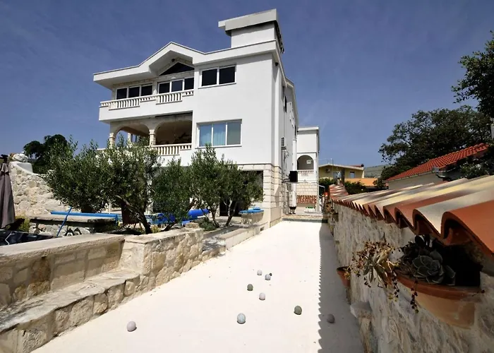 Villa Luxury With Pool, Jacuzzi, Sauna And Gym Trogir